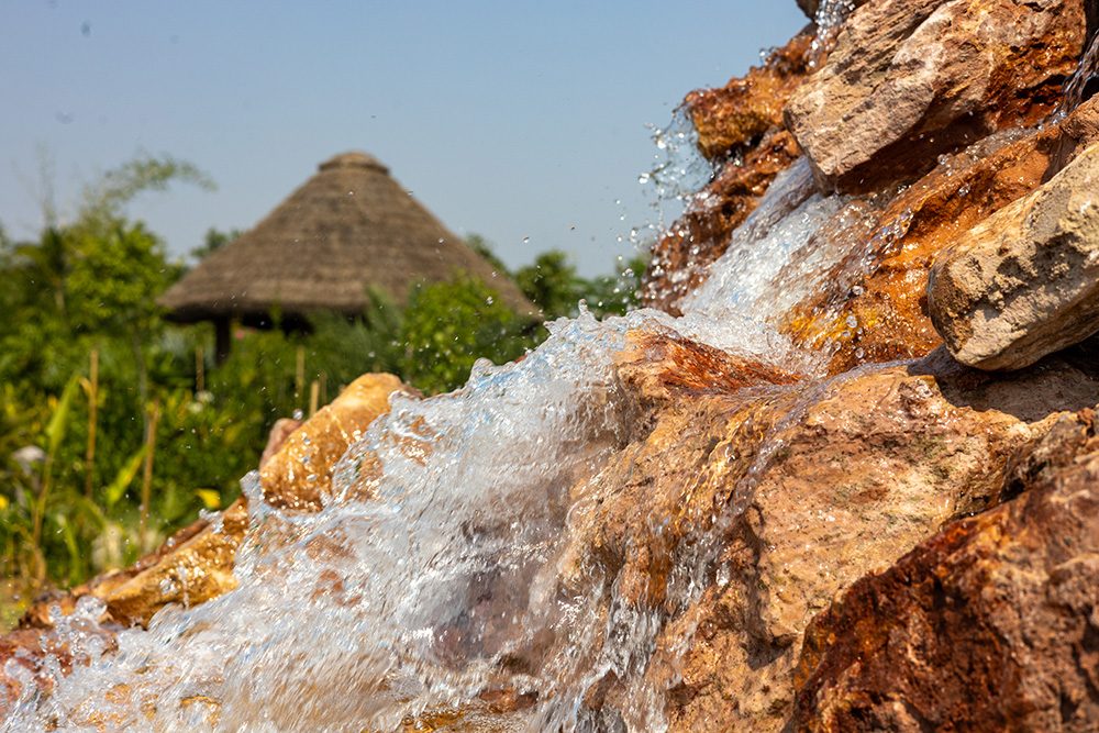 Кунды, пруд и водопад